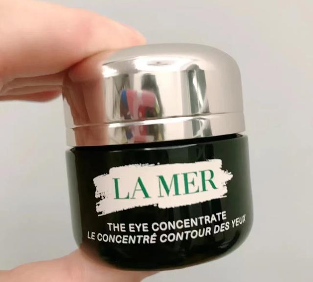 兰蔻双层眼霜价格，兰蔻菁纯眼霜适合什么年龄（4款千元“贵妇眼霜”盘点）