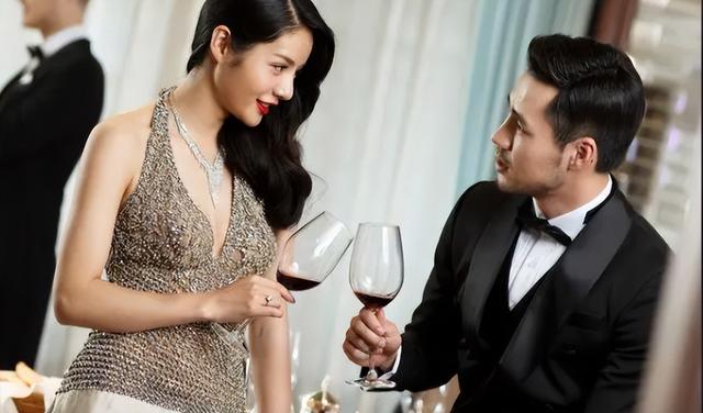 怎样拍拖，让你变得更有吸引力的9个方法（怎样拍拖去验证一个女人）