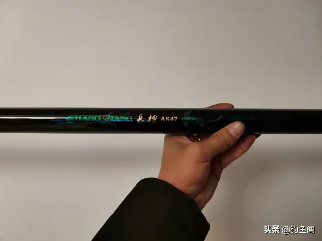 传统钓竿排行榜第一名推荐：精选优质鱼竿，助你轻松应对各种垂钓场景