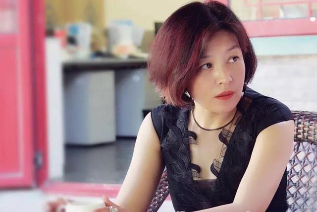 哈文改嫁的丈夫是谁，李咏妻子哈文现状（丈夫李咏病逝三年没有再嫁）