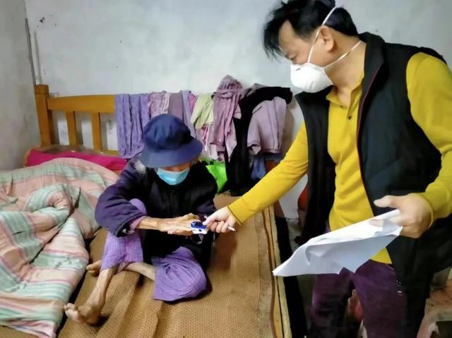 开展重点人群健康服务工作，海南万宁：挨家挨户上门随访