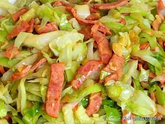 蒜薹西葫芦炒鸡蛋，蒜薹西葫芦炒鸡蛋怎么炒（八道家常菜养肝健脾）