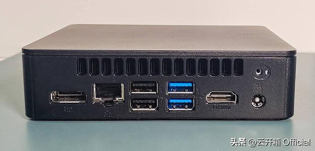 合金弹头峡谷战，合金弹头通关图片（仅约一瓶饮料容积的千元级迷你主机）