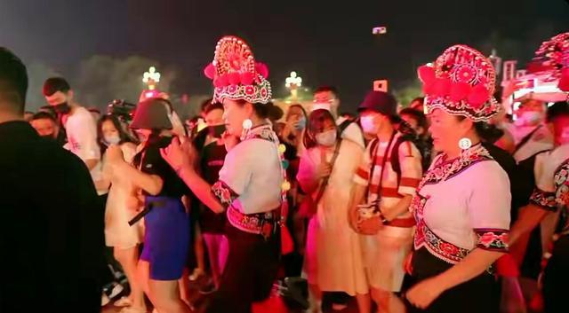 火把节是哪一天，火把节是哪个民族的（那个曾经的狂欢盛宴又回来了）