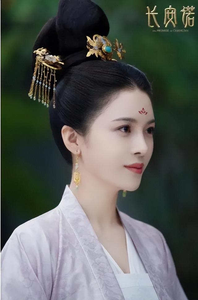 忍冬艳蔷薇演员表，忍冬艳蔷薇演员表小韩冲（赵韩樱子：清纯演员变网红）