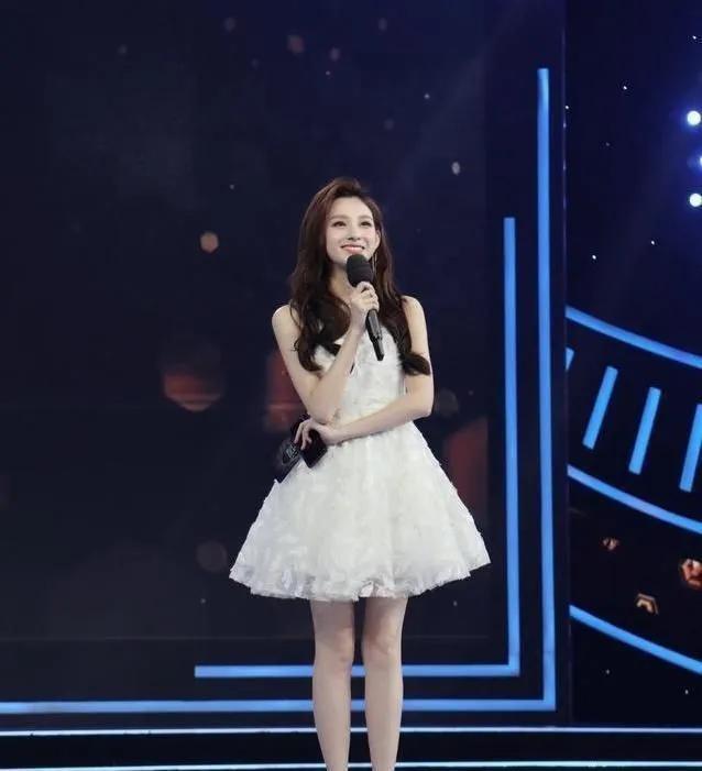 马凡舒新发写真，马凡舒性感写真照来了