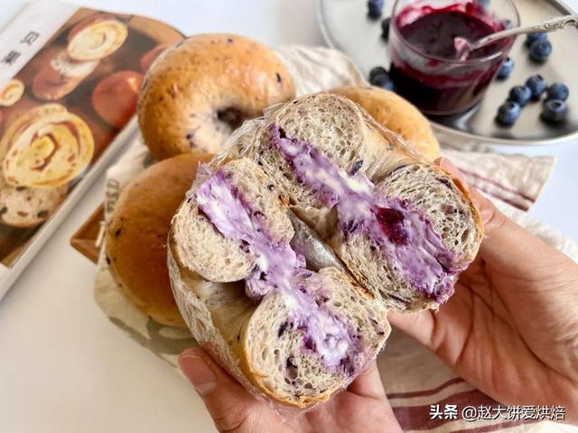 早餐小面包制作方法，早餐小面包制作方法步骤（面包入门必学）