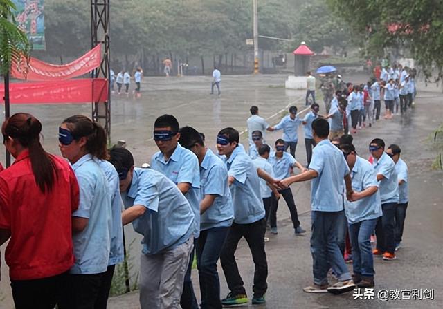 拓展训练口号，拓展训练口号队歌（拓展团建训练项目-风雨人生路/河南拓展训练公司）