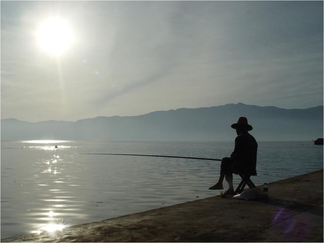 抚仙湖旅游，抚仙湖旅游攻略（胡言摄影抚仙湖16年的50幅照片）