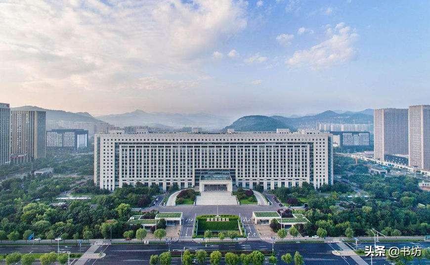 中国最高的建筑(武汉最高楼606大厦)
