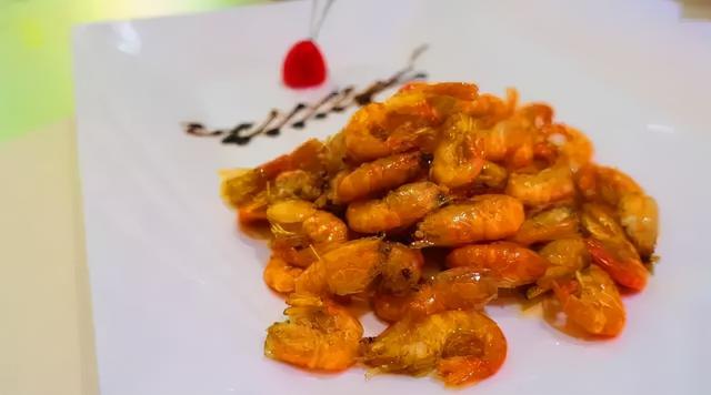 米其林餐厅是什么意思，米其林餐厅是啥意思（米其林是轮胎还是餐厅）