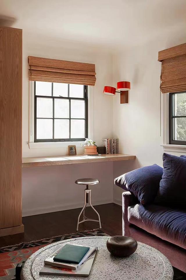 地中海风格家具，地中海风格家具怎么样（一个美丽舒适的美式豪宅）