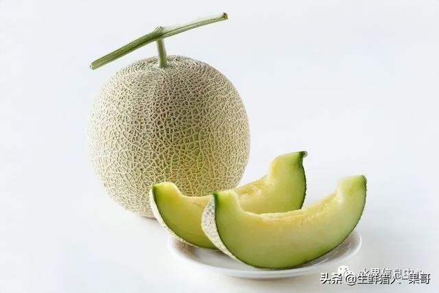 绿色的哈密瓜叫什么，绿色的哈密瓜叫什么名字（哈密瓜、蜜瓜、网纹瓜、香瓜、羊角蜜傻傻分不清）