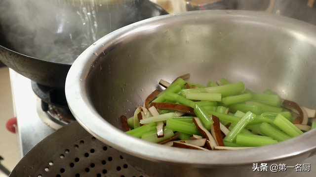 春天适合吃什么，春季适合吃什么食物养生（也要多吃这六种时令菜）