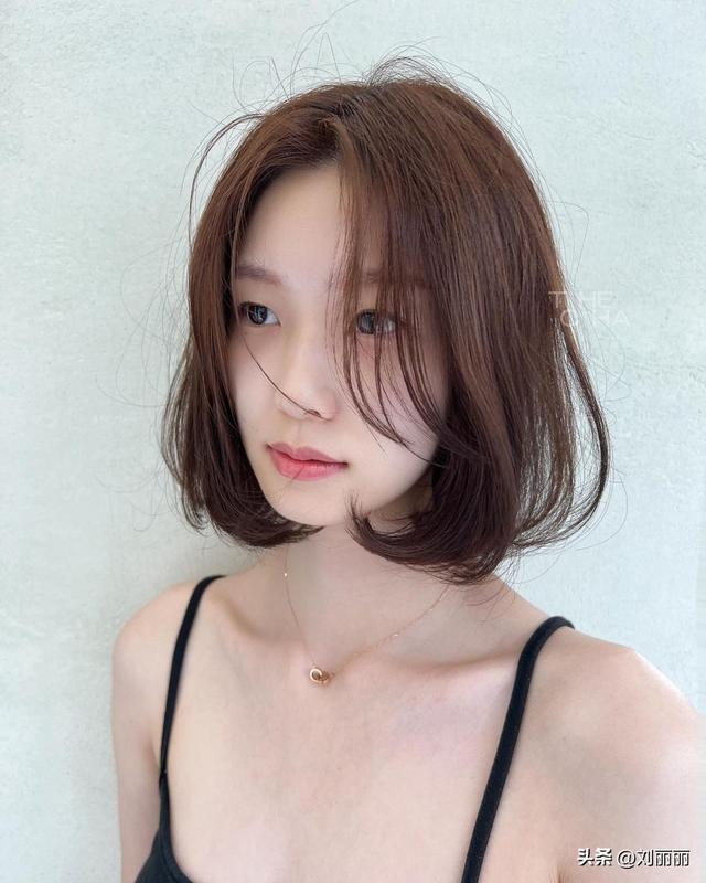 瘦脸发型大集合，瘦脸发型大集合怎么弄（3种美到上瘾女发）