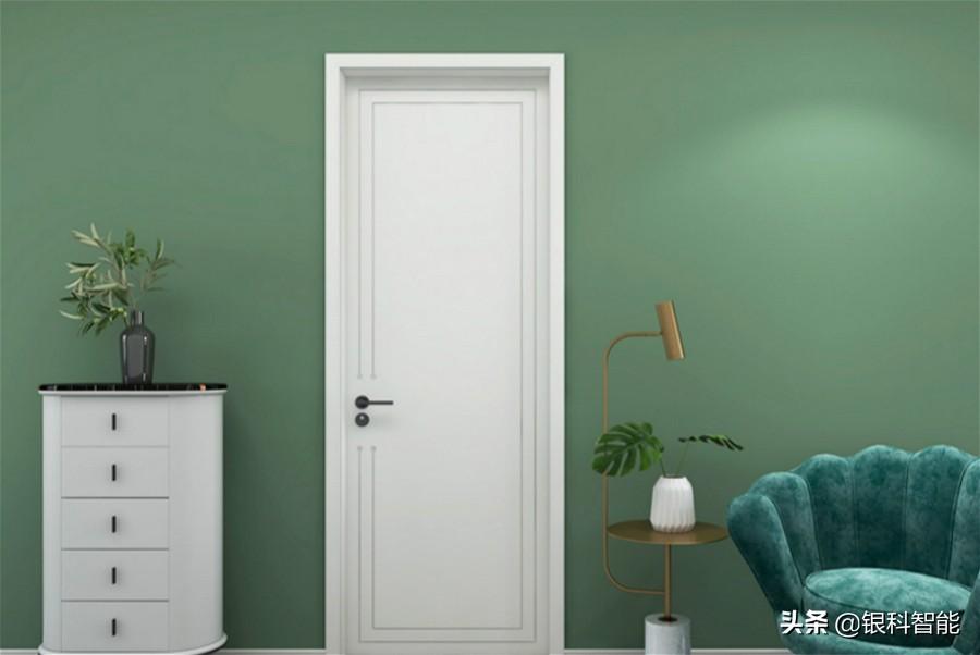 门锁怎么安装，门锁安装师傅（但又不知道怎么安装的）