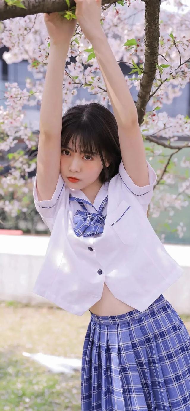 碎花裙女生头像，部位穿小裙子的女生头微信（每日壁纸，小裙子）