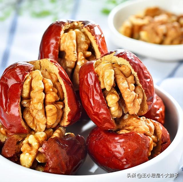 红枣可以用烤箱烘干吗，“每天吃3个枣