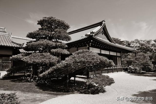 日本天皇家族，日本天皇家族历史（历经2千多年变化从未改朝的皇室）