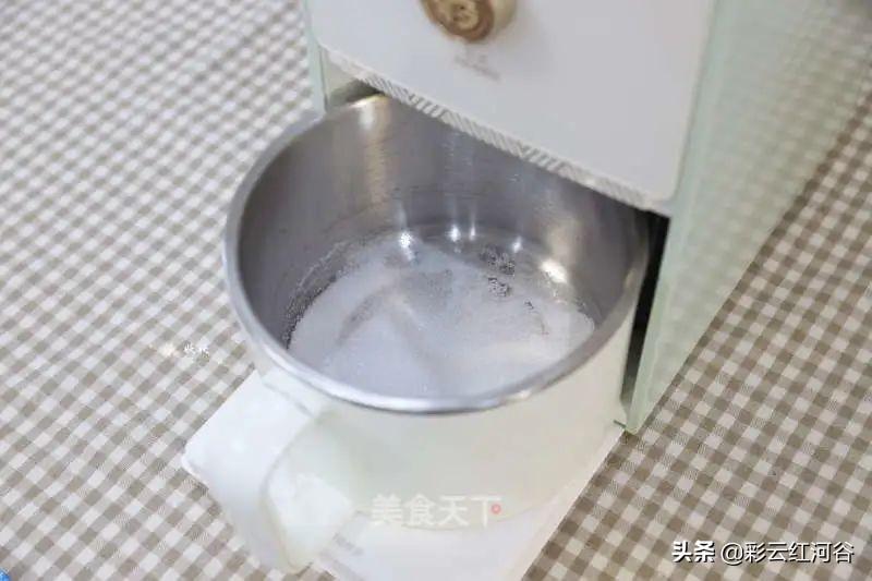 奶油布丁的制作方法优质，怎么用奶油做布丁（芒果豆乳奶油布丁）