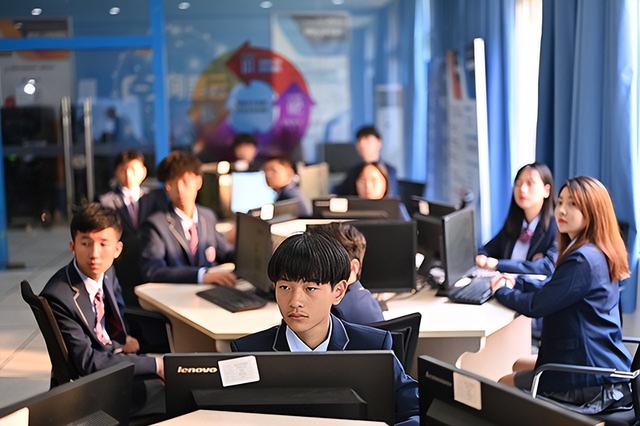 男生学什么技术比较有前途，学什么技术最有前景男生初中毕业（16岁男孩学什么技术比较好有前途）