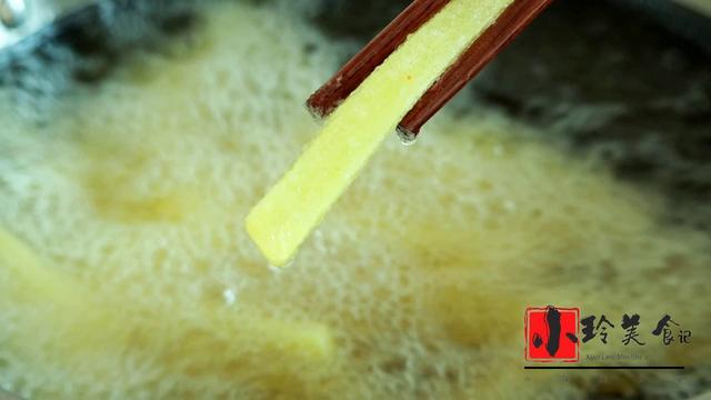 土豆做薯条怎么做，普通土豆怎么做成炸薯条（教你在家炸薯条）