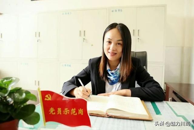 绵阳外国语实验学校，绵阳外国语实验学校初中2022招生（绵阳外国语实验学校小学语文教师金梅）