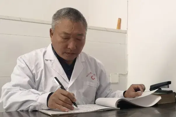 团山镇最美乡村，“最美乡医”41年只做一件事