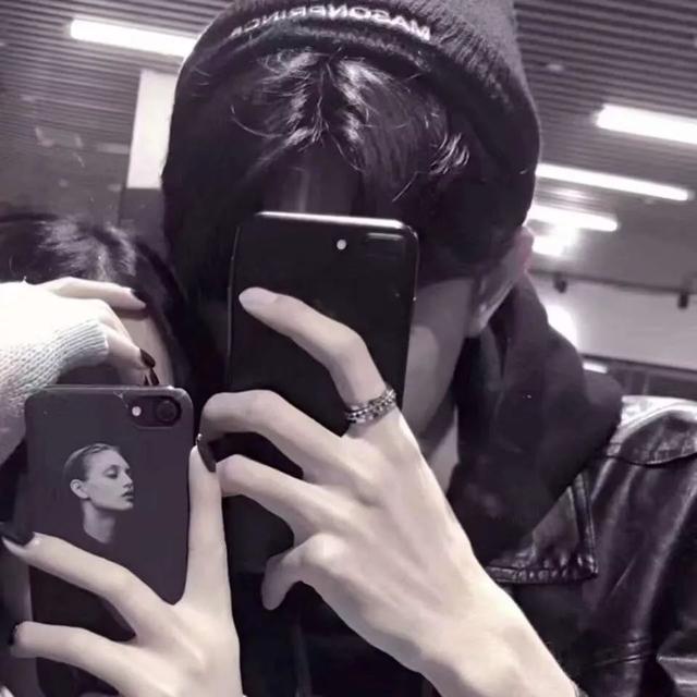 情头一对两张，微信头像，情头一对两张（情侣头像，热门高赞情头）