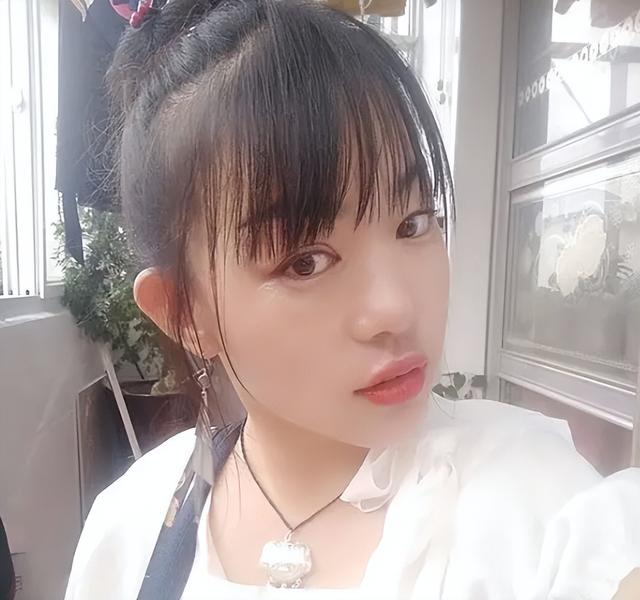 农村的漂亮姑娘，最漂亮的女人农村（河南农村漂亮“椅子姑娘”）