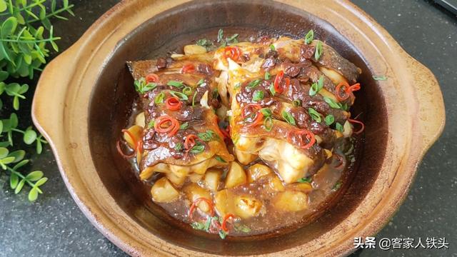 鲟鱼怎么做好吃，冷水鲟鱼怎么做好吃（5块钱焗一锅下饭鱼）