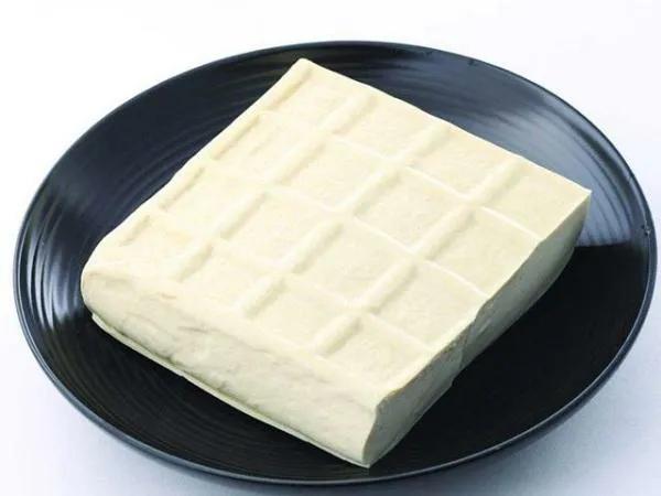 含钙量最高的食物排名，含钙最多的食物排名（牛奶倒数第一）