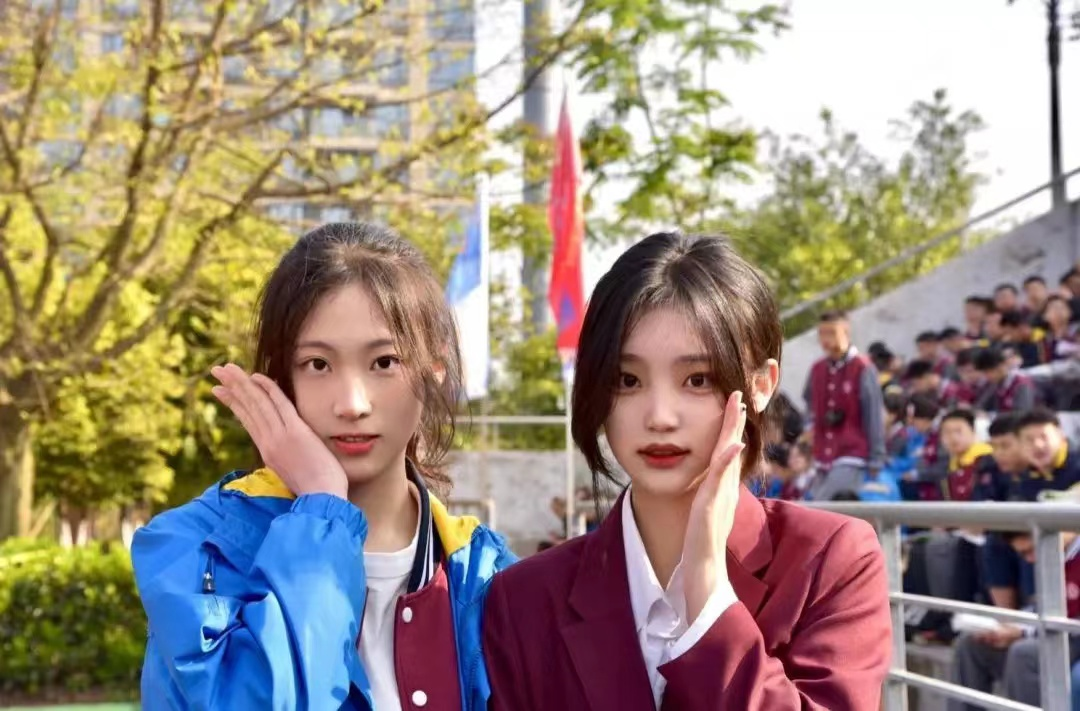 中学美女(重庆八中美女校花走红) - 赤虎壹号