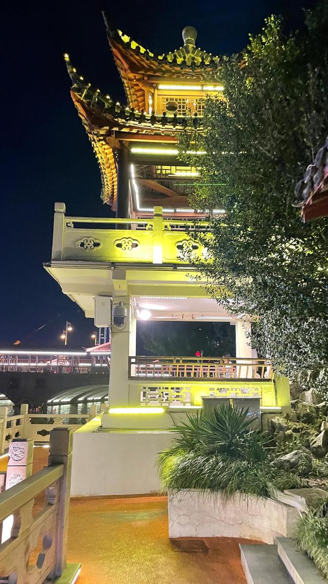 上海到青岛多远，上海到青岛的路程（上海青岛往返1400公里全程无高速沿途城市蜻蜓点水游）