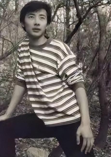 演员罗晋：和妻子在拍戏中相遇，39岁才当爸爸，结婚四年宠妻如宝