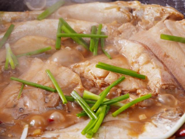 鱼干怎么烧 怎样制作鱼干好吃，鱼干怎么烧（让人无法拒绝的家烧杂鱼）