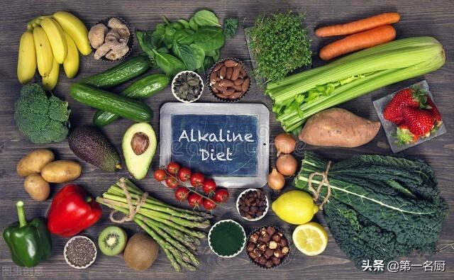 碱性食物排名第一名，世界最强碱性食物排行（也要吃的6种“碱性”菜）