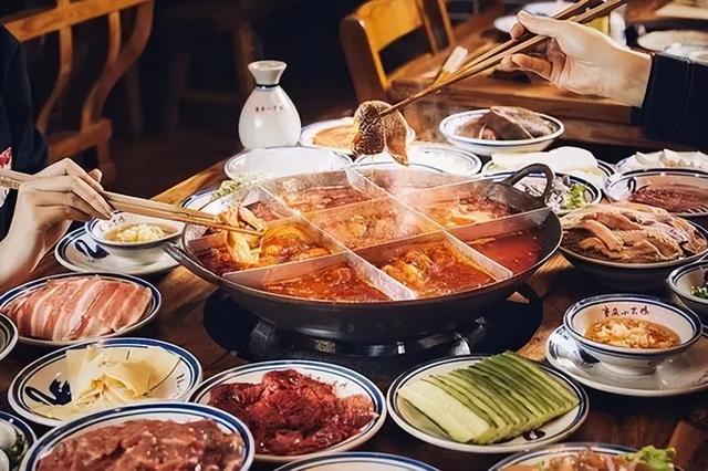 火锅是谁发明的，火锅是什么时候发明的（百科 ， 古人吃火锅吗）