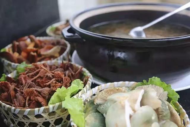 都说这12道美食最能代表云南，您同意吗？最后一道外地人不敢尝试