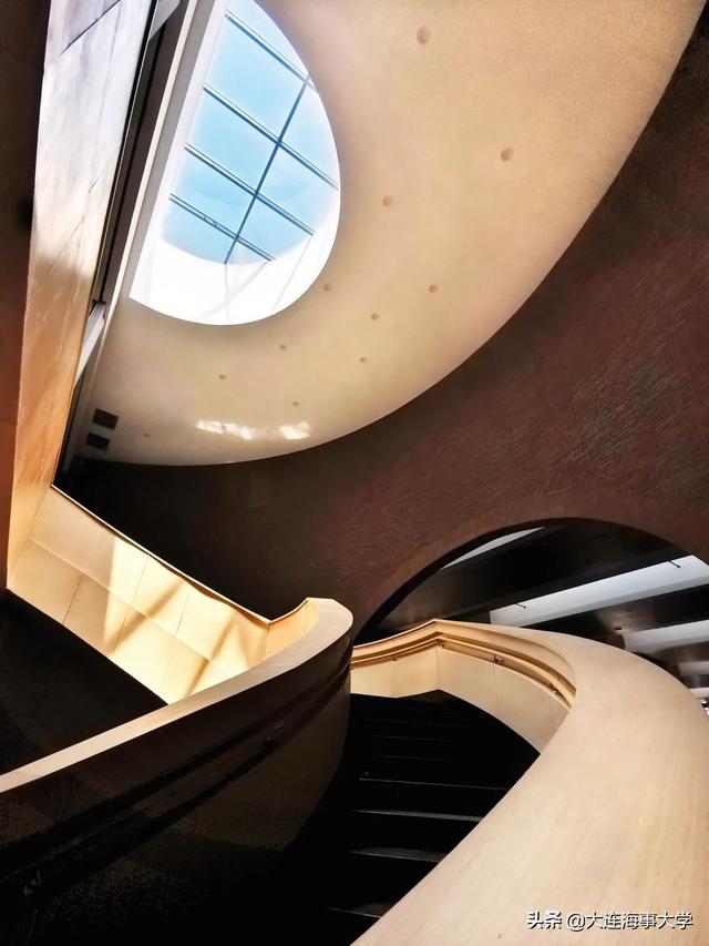 大连海事大学图书馆，大连最豪华的大学图书馆（海大新图书馆来啦）