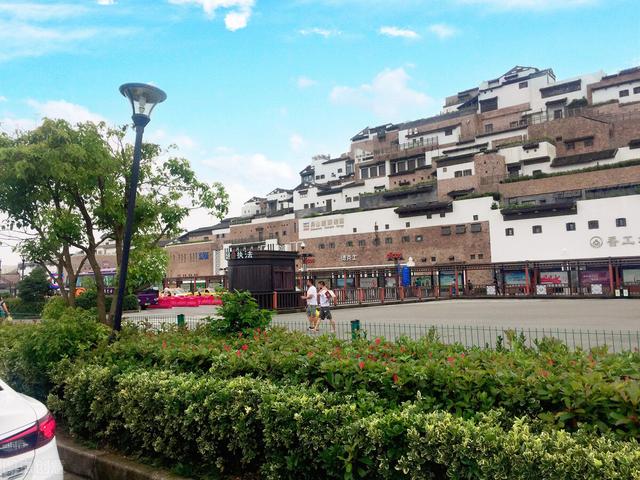 普陀山在哪里，普陀山在哪里坐船（走进普陀山）