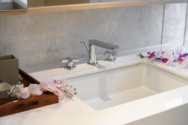 厕所有异味怎样去除，厕所臭味怎么去除（不用花1分钱就能解决卫生间难题）