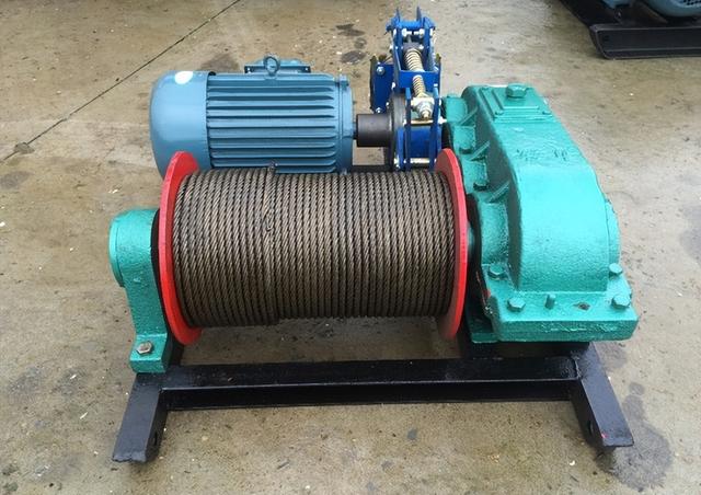 卷扬机图片大全，卷扬机型号（如何确保卷扬机安装固定的安全稳定）