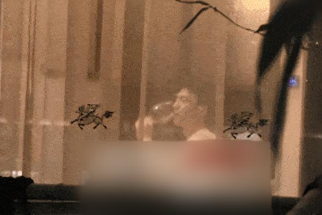 女生右手无名指带戒指什么意思，井柏然聚会开怀畅饮（女生右手无名指带戒指表示什么）