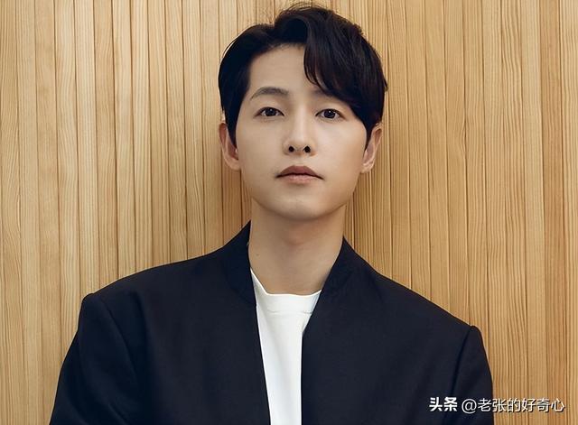 韩国著名男演员，韩国十大巅峰演技演员（国外网站评选的2023年韩流帅气男明星排行榜）