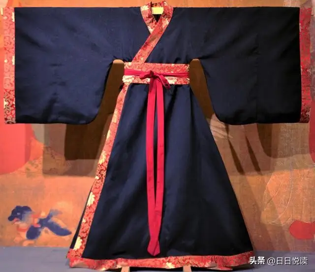 夏商周秦汉晋，隋唐宋元明清，……你觉得哪个朝代主流服饰最美？
