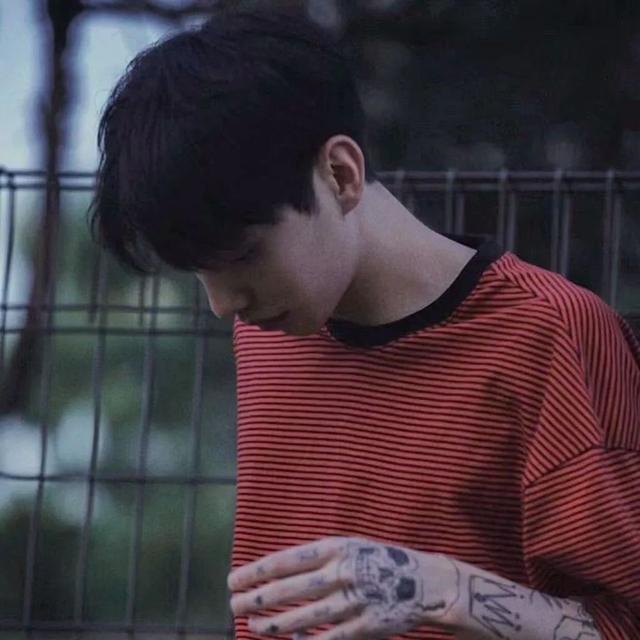 逼图，微信头像，逼图（微信头像+背景图片2022最火爆）