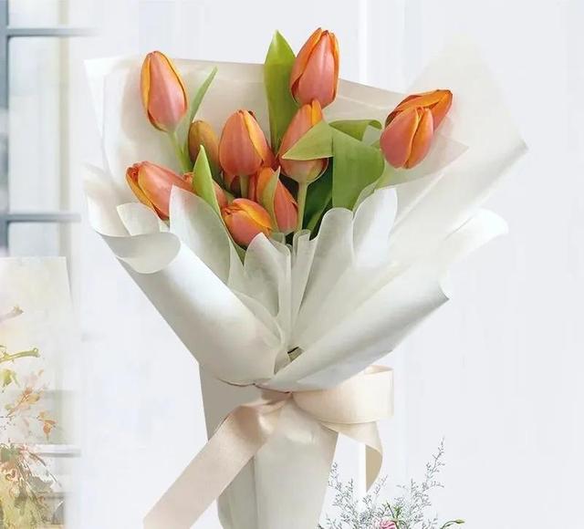 看望病人买什么鲜花，适合送病人的鲜花有哪几种（哪些花代表健康、平安、幸福）