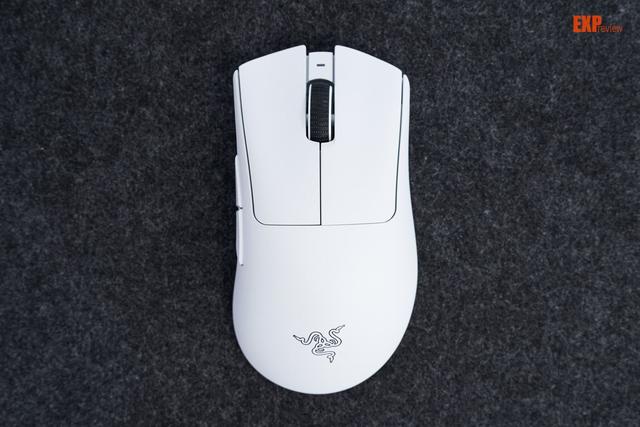 cf鼠标灵敏度多少最好（雷蛇炼狱蝰蛇V3专业版游戏鼠标体验）