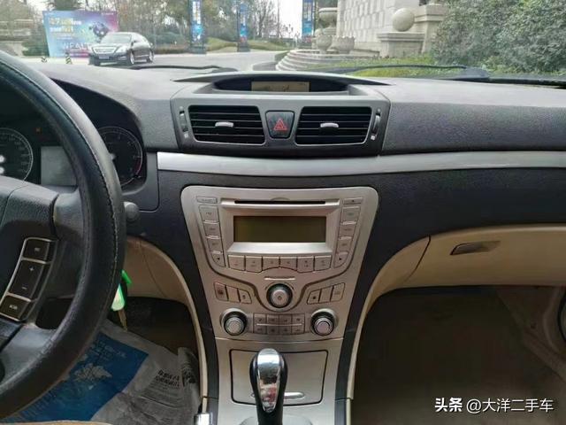 买二手车划算吗，买二手车划算吗（几年车龄的二手车才有性价比呢）